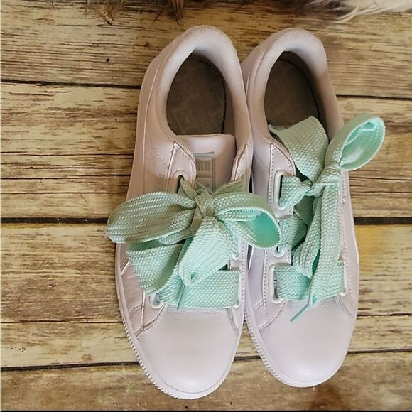 PUMA White Leather Sneakers with Two Sets of Laces Size 9 - Picture 7 of 9